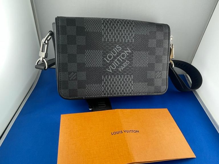 Schwarze Tasche Louis Vuitton Studio Messenger